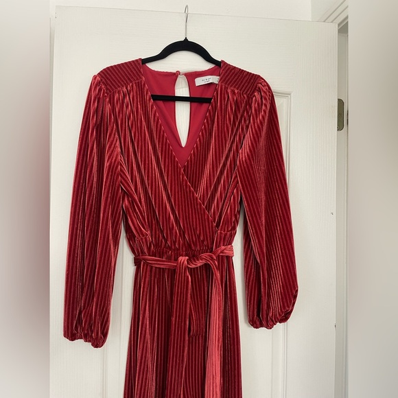 Ali & Jay velvet jumpsuit Samantha size M brick red Anthropologie - Picture 8 of 11